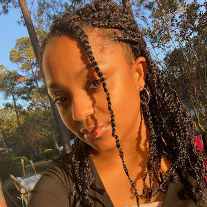 Meet your Posher, Catherine